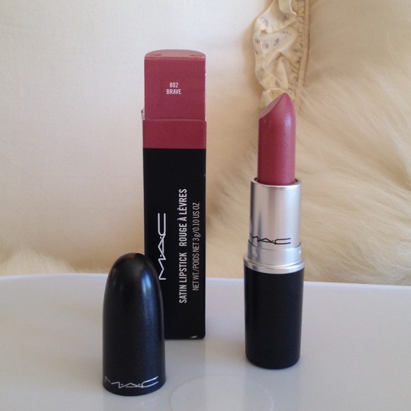 Mac Brave Lipstick Nwt